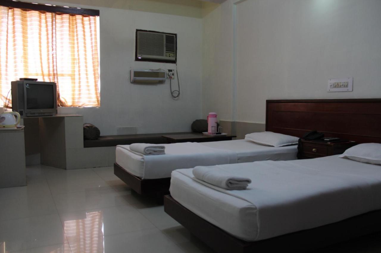 Hotel Vijay Shree Deluxe باتنا الغرفة الصورة